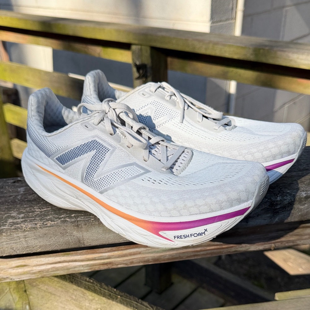 New Balance 1080 FreshFoam Women's White/Grey Running Shoes like new